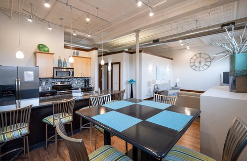 Holland Condo | Modern Condo in Downtown Holland: The Huron