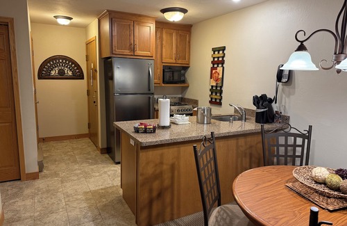Egg Harbor Condo | Modern condo in scenic Egg Harbor! Heart of Door County!