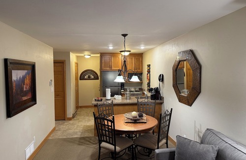 Egg Harbor Condo | Modern condo in scenic Egg Harbor! Heart of Door County!