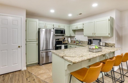 St. George Apartment | Modern Condo in St Georges Sports Village