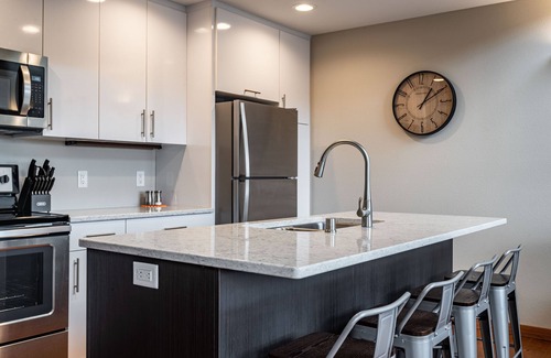 Historic Downtown La Crosse Condo | Modern condo near the heart of downtown La Crosse and all it has to offer!