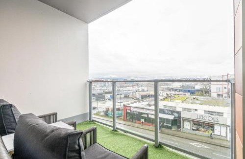 Mount Pleasant Apartment | Modern Condo with AC Gym and Parking near Olympic Village for 5