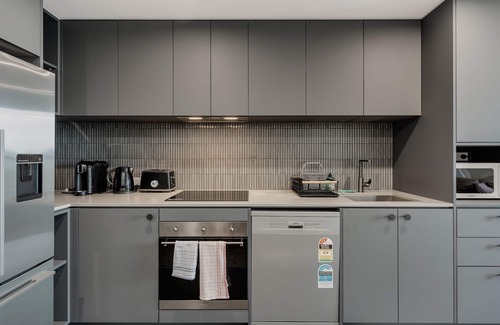 Belconnen Apartment | Modern Convenient 2-Bed with Lakeside View