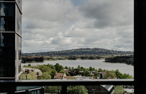 Belconnen Apartment | Modern Convenient 2-Bed with Lakeside View