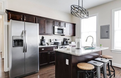 Church Hill Apartment | Modern, Convenient Gem: Urban Retreat 'n Richmond