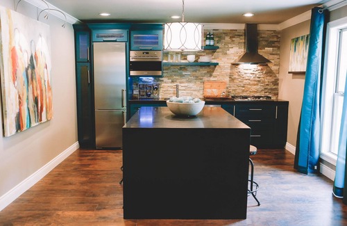 Lake Charles House | Modern Corporate Home/406 Peake Street