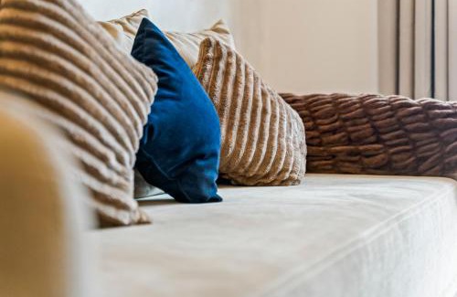 Bordesley Apartment | Modern Cosy 1-Bed, Sleeps 6, Central, Netflix