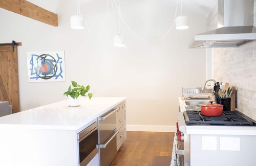 El Verano House | Modern cottage near Sonoma, Glen Ellen & Napa