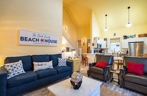 Oroville House | Modern Cottage- The big beachy house!