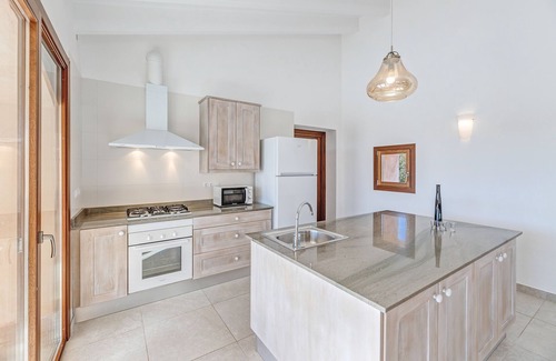 Manacor Villa | Modern Country Villa "Can Gustí" with Pool, Wi-Fi, Air Conditioning & Terrace