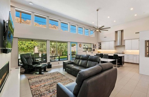 Coachella Valley House | Modern Cove Oasis. Double private lot, lap pool, close to trails and Old Town