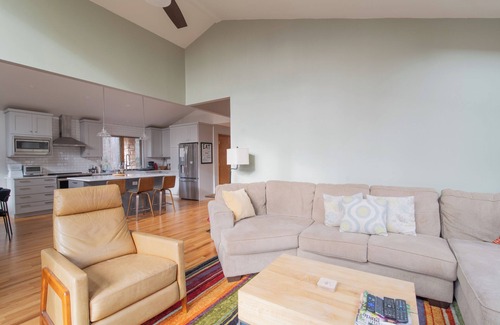 Parksville House | Modern Cozy 4-bedroom house in lovely Catskills with many amenities