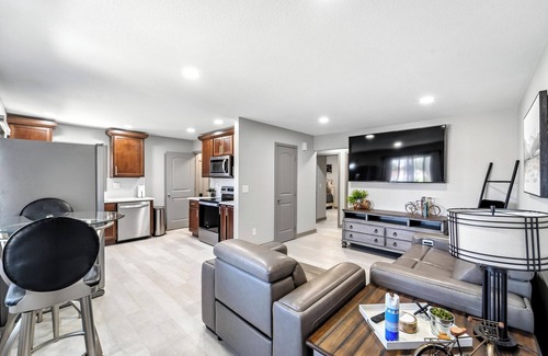 Pleasant Hill Apartment | Modern, Cozy Living in Bright, Spacious 2BR/Perfect for Professionals