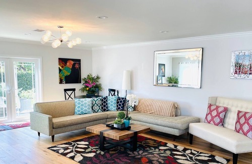 North Arroyo House | Modern & cozy, near Rosebowl, remodeled 2 bed, 1 bath, pets welcome.