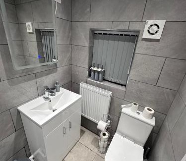 Levenshulme Apartment | Modern Cozy One Bedroom Apartment