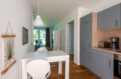 Worpswede Apartment | Modern, cozy vacation apartment, 77 m², sauna, garden w. View over the meadows