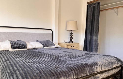 Vallejo House | Modern Craftsman Comfort near the SF Ferry /Napa /Amtrak