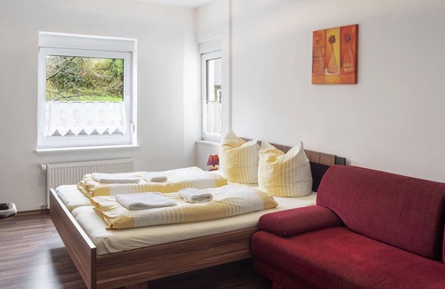 Boedefeld Apartment | Modern Holiday Home in Winterberg with Sauna