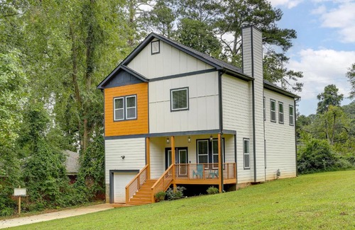 Belvedere Park House | Modern Decatur Home about 7 Mi to Atlanta!
