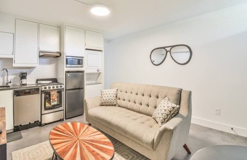 Virginia Highland Condo | Modern Décor Hideaway In The Heart Of Midtown Atlanta