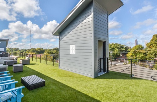 Virginia Highland Condo | Modern Décor Hideaway In The Heart Of Midtown Atlanta
