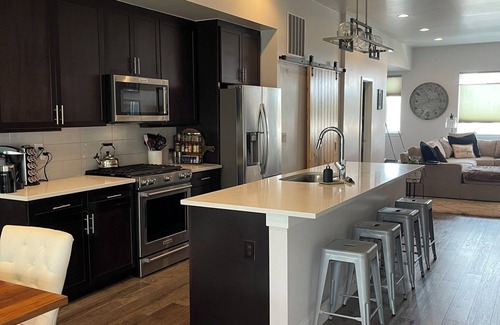 Jefferson Park House | Modern Denver Townhome within walking distance of Empower Field Stadium.