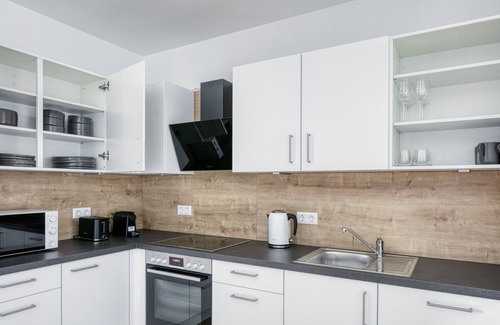 Donaustadt Apartment | Modern Donaustadt 1BR near Kirschblütenpark & Metro U1, by Blueground