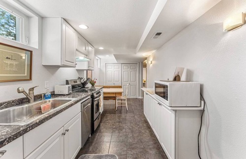 Longmont House | Modern Downtown Oasis ~ Sunny Garden ~ King Beds!n