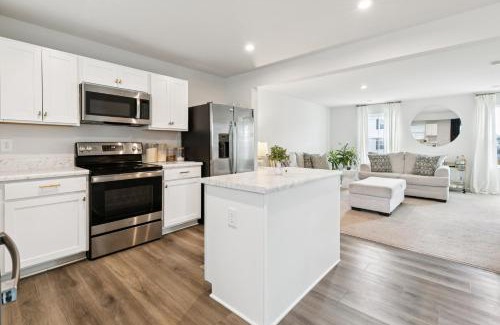 Berea House | Modern DownTown Retreat Near Swamp Rabbit Trail townhouse