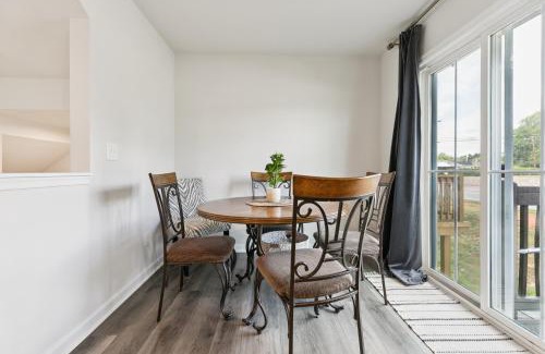 Berea House | Modern DownTown Retreat Near Swamp Rabbit Trail townhouse