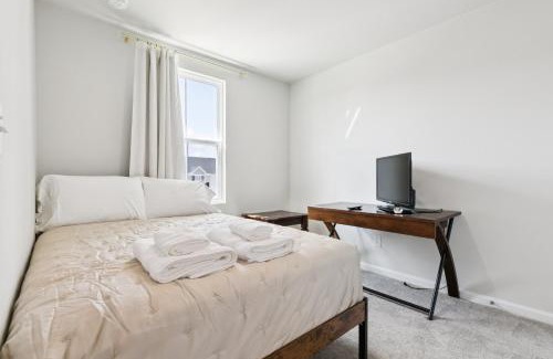 Berea House | Modern DownTown Retreat Near Swamp Rabbit Trail townhouse