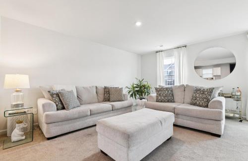 Berea House | Modern DownTown Retreat Near Swamp Rabbit Trail townhouse