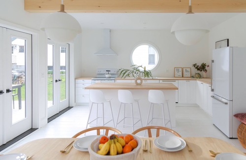Phoenicia House | Modern dreamy Hudson Valley home