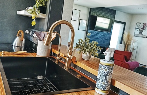 Wetmore House | Modern Duplex: 3 BR w/King Suite & Spacious Yard