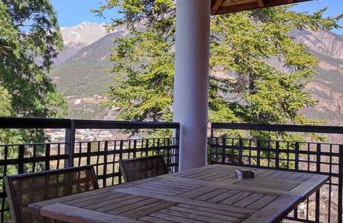 Jausiers Apartment | Modern duplex with heated pool, parking, WiFi and pets allowed