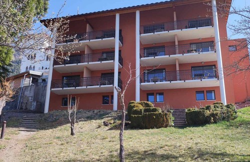 Jausiers Apartment | Modern duplex with heated pool, parking, WiFi and pets allowed