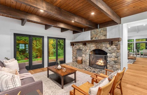 Union Hill-Novelty Hill House | Modern Elegance in Nature on 224th Ave