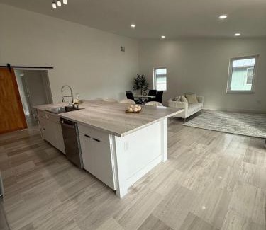 Port Saint Lucie House | Modern Elegance in Port St Lucie