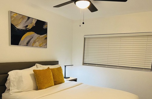 Eloy House | Modern| Eloy| SkyDive| Near I10