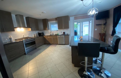 Welland House | Modern Escape in the Heart of Niagara