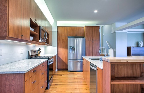 Royal Pines House | Modern Escape🌲 Stylish, Wooded Setting + Biltmore Pass | S. Asheville