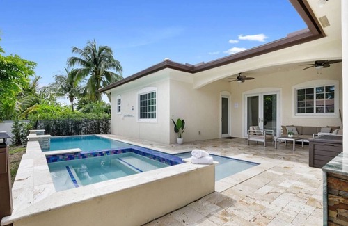 Sunrise House | Modern Estate + Heated Pool, HotTub & Game Room!