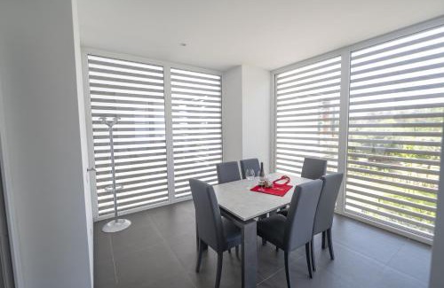 Zona XXX Castel Fusano Apartment | Modern Family 2 BR Apartment in Residential Area