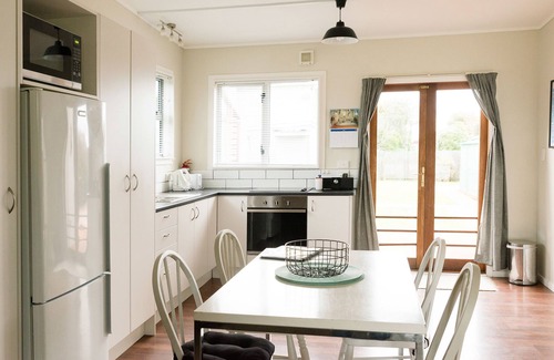 Foxton Beach House | Modern family Bach - child and animal friendly