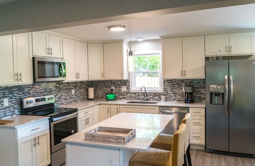 South Beacon Hill House | Modern Family-Friendly Home with Private Backyard, Close to Everything!