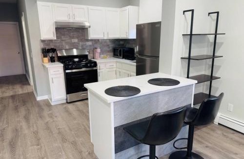 Passaic House | Modern Family Getaway to NYC