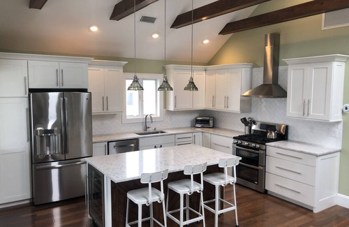 Long Beach House | Modern family retreat just steps from the beach.