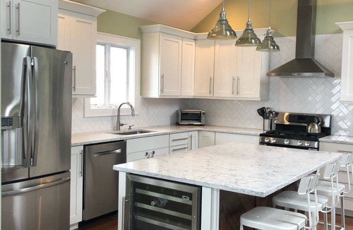 Long Beach House | Modern family retreat just steps from the beach.