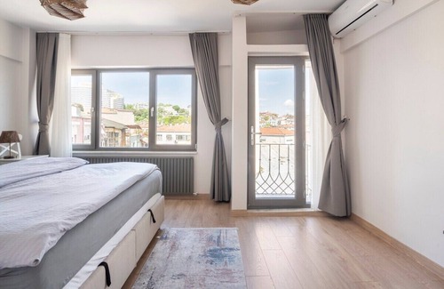 Besiktas Apartment | Modern, family-sized flat with breathtaking views on the iconic Bosphorus.