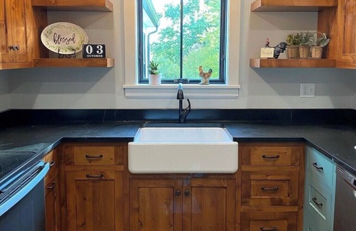 West Union Other | Modern Farmhouse, 3 bedrooms, 2 full baths, sleeps 8